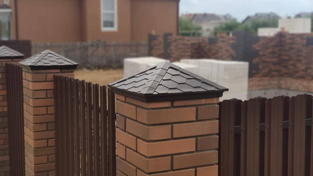 Колпак Zking Эверест Коричневый на столб 1.5х1.5 кирпича (390х390мм) в Ачинске фото