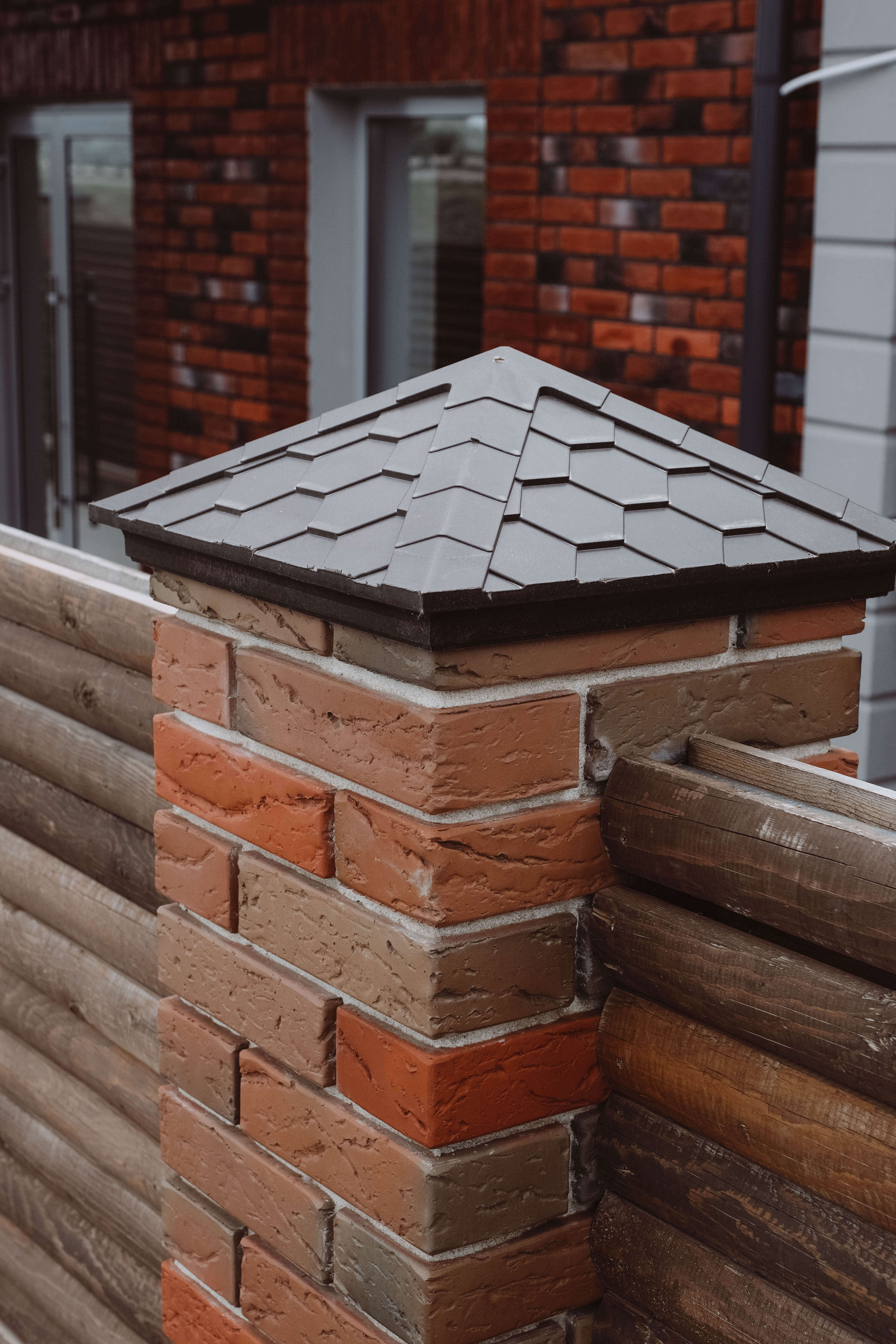 Колпак Zking Эверест Коричневый на столб 1.5х1.5 кирпича (390х390мм) в Ачинске фото